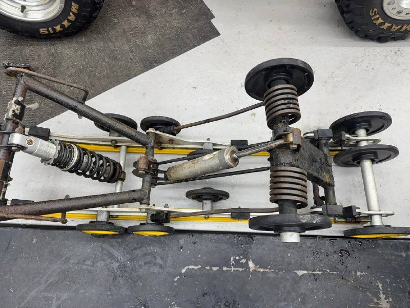Ski-doo Rev Skid