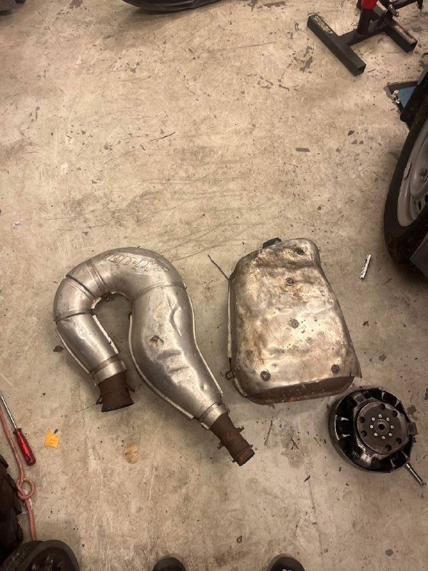 Ski-doo Rev expansion chamber