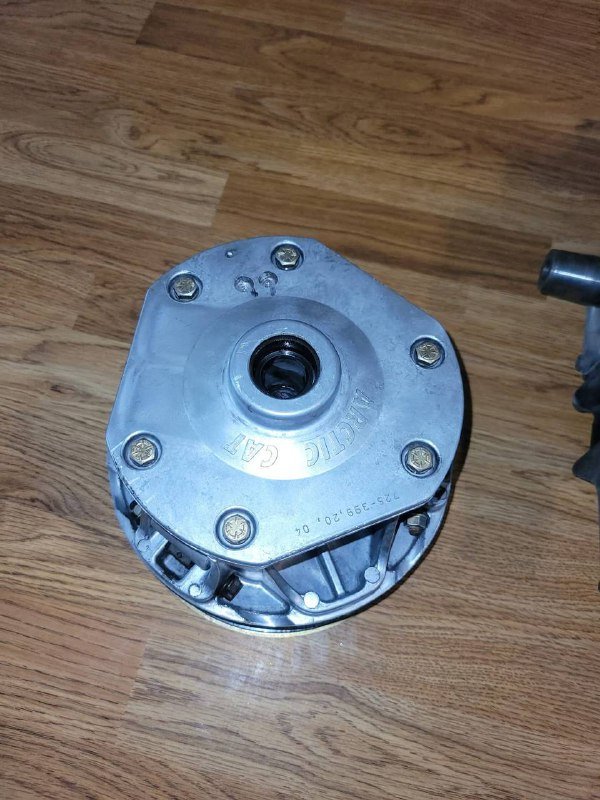 Arctic cat 1M primary clutch - Image 2